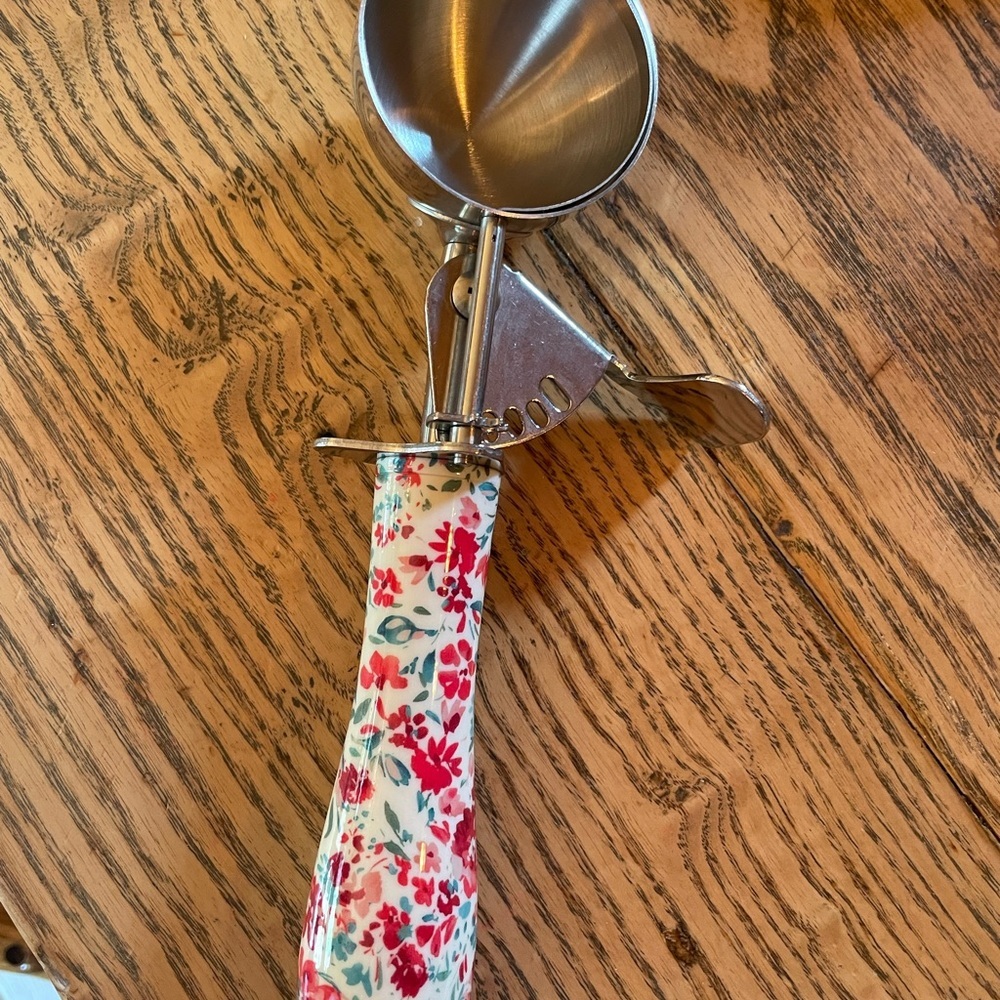 The Pioneer Woman Stainless Ice Creak Scoop Floral